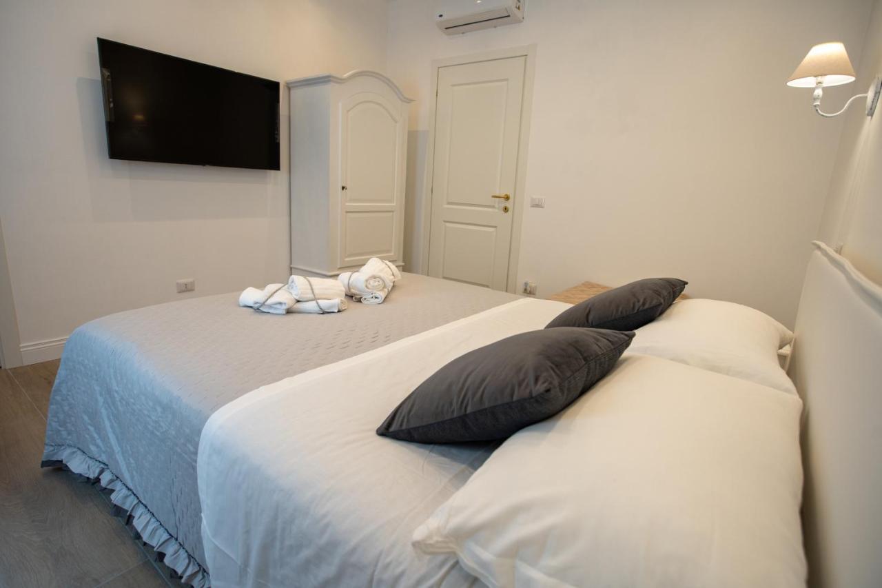 Suite Imperiale Colosseo โรม ภายนอก รูปภาพ