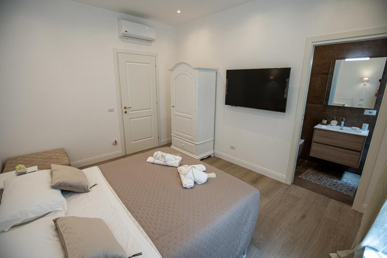 Suite Imperiale Colosseo โรม ภายนอก รูปภาพ