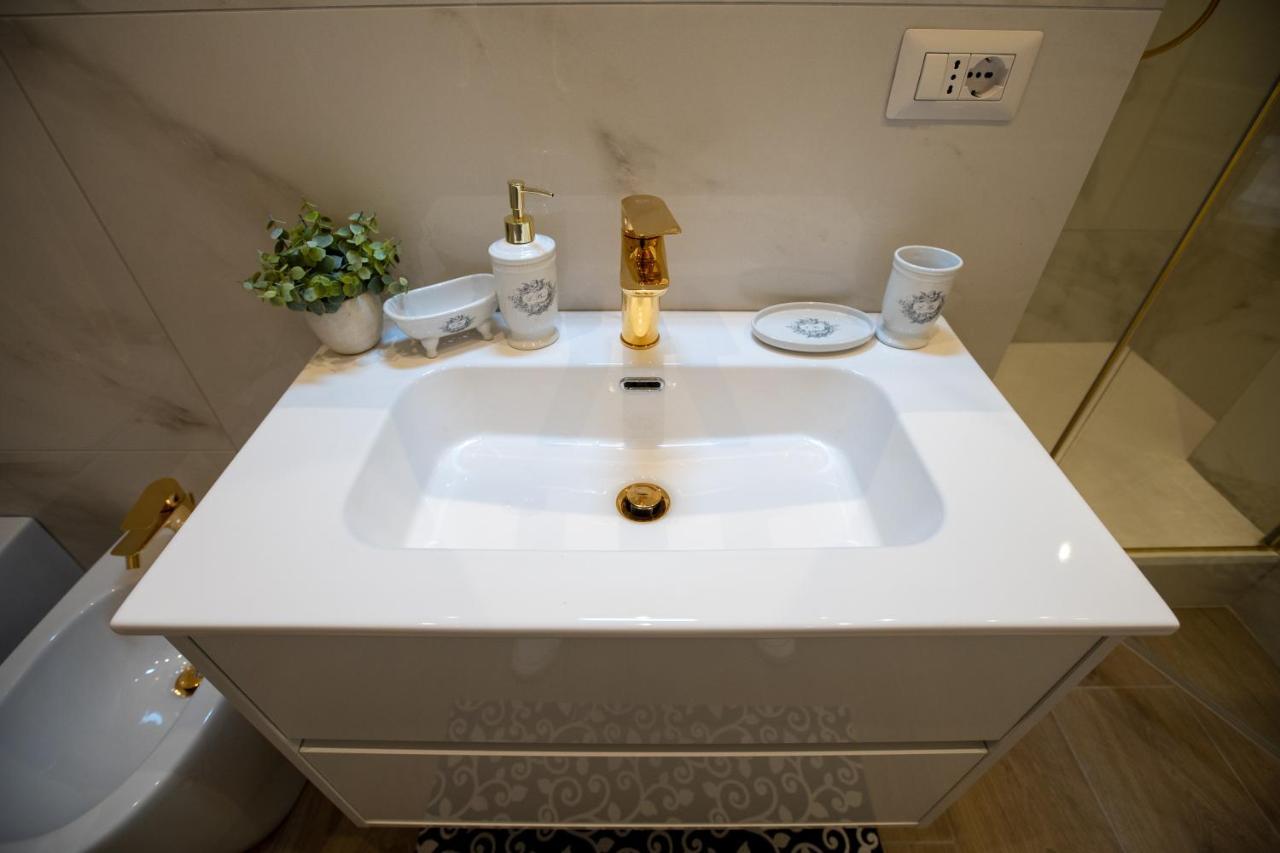 Suite Imperiale Colosseo โรม ภายนอก รูปภาพ